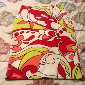 Women’s skirt that’s medium.